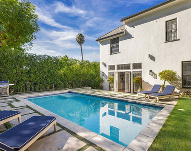 1460 N Doheny Drive - Photo Thumbnail 1