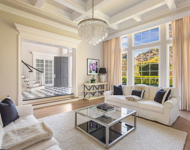 1460 N Doheny Drive - Photo Thumbnail 21