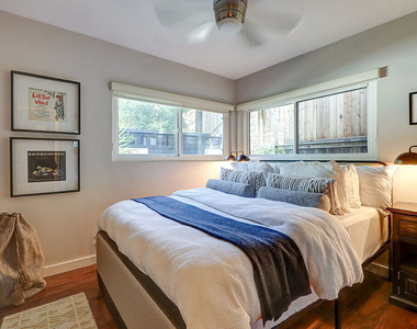 8326 Ridpath Drive - Photo Thumbnail 30