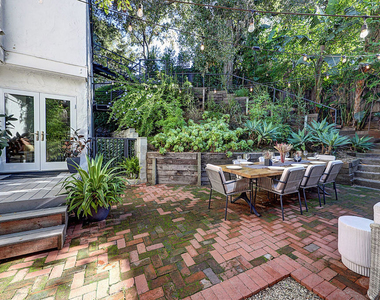 8326 Ridpath Drive - Photo Thumbnail 4