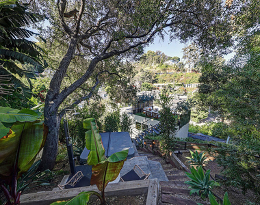 8326 Ridpath Drive - Photo Thumbnail 7