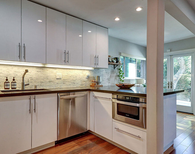 8326 Ridpath Drive - Photo Thumbnail 22