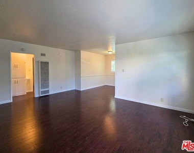 7621 Hampton Avenue - Photo Thumbnail 1