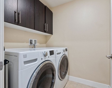 2780 N Wright Lane - Photo Thumbnail 24