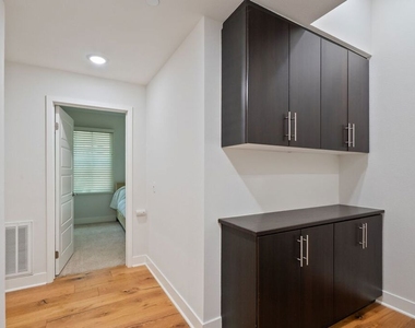2780 N Wright Lane - Photo Thumbnail 25