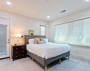 2780 N Wright Lane - Photo Thumbnail 18
