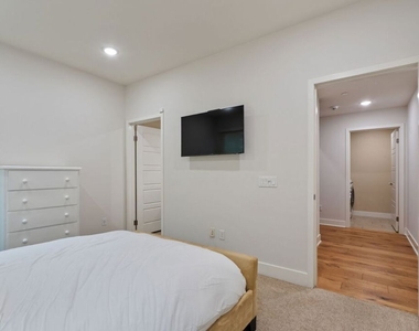2780 N Wright Lane - Photo Thumbnail 30