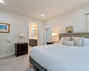 2780 N Wright Lane - Photo Thumbnail 19