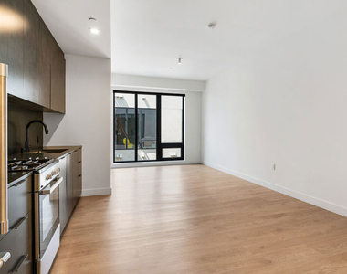 10700 Tabor Street - Photo Thumbnail 10
