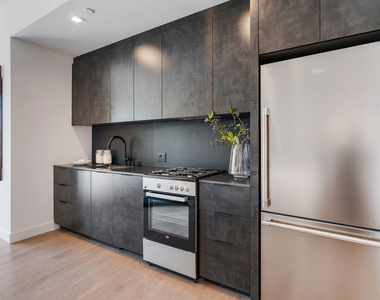 10700 Tabor Street - Photo Thumbnail 3