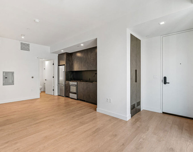 10700 Tabor Street - Photo Thumbnail 8