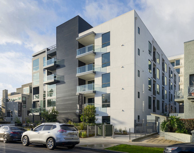 3667 Keystone Avenue - Photo Thumbnail 9