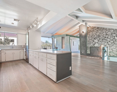 1127 Angelo Drive - Photo Thumbnail 8