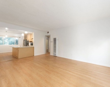 8335 W Manchester Avenue - Photo Thumbnail 5