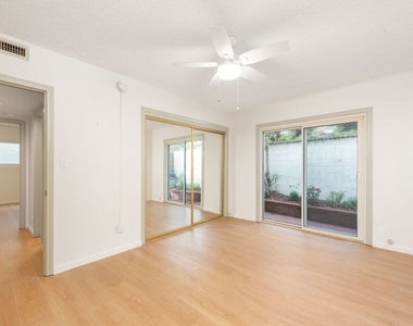 8335 W Manchester Avenue - Photo Thumbnail 19