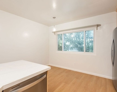 8335 W Manchester Avenue - Photo Thumbnail 13