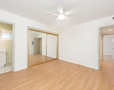 8335 W Manchester Avenue - Photo Thumbnail 16