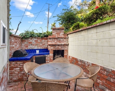 8335 W Manchester Avenue - Photo Thumbnail 24