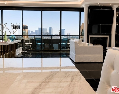 10535 Wilshire Boulevard - Photo Thumbnail 1