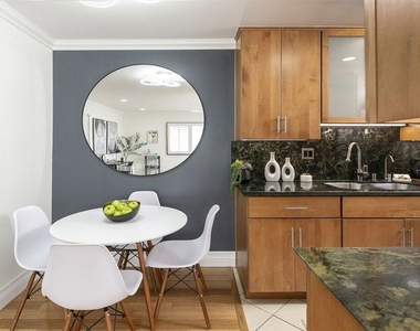 2721 2nd Street - Photo Thumbnail 7