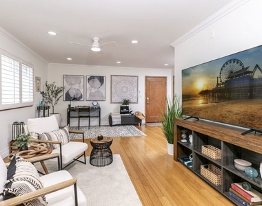2721 2nd Street - Photo Thumbnail 1