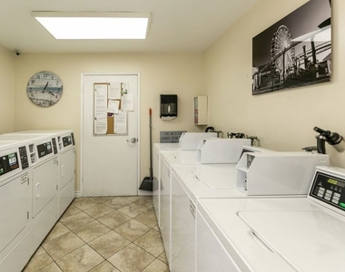 2721 2nd Street - Photo Thumbnail 35