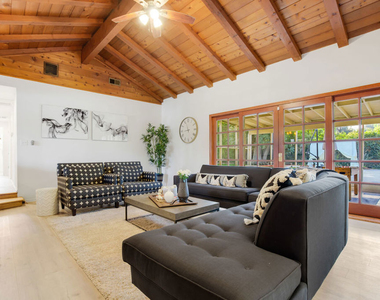 6207 Melba Avenue - Photo Thumbnail 8