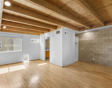 717 N Highland Avenue - Photo Thumbnail 16