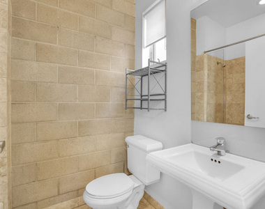 717 N Highland Avenue - Photo Thumbnail 11