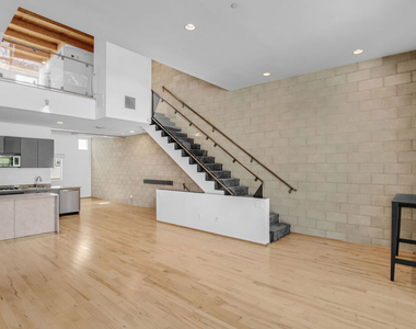 717 N Highland Avenue - Photo Thumbnail 7