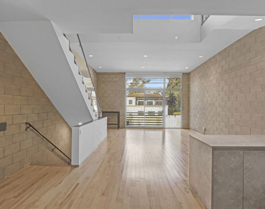 717 N Highland Avenue - Photo Thumbnail 8