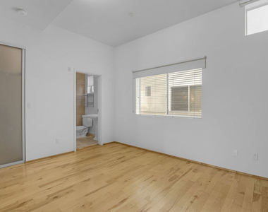717 N Highland Avenue - Photo Thumbnail 10