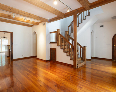 200 Mabery Road - Photo Thumbnail 2