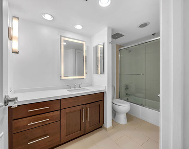 10660 Wilshire Boulevard - Photo Thumbnail 18
