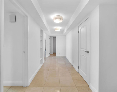 10660 Wilshire Boulevard - Photo Thumbnail 4