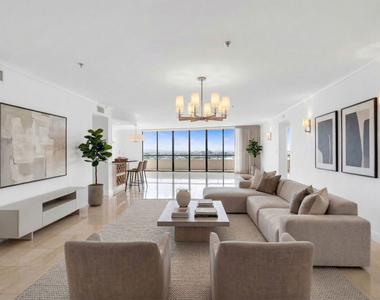 10660 Wilshire Boulevard - Photo Thumbnail 1