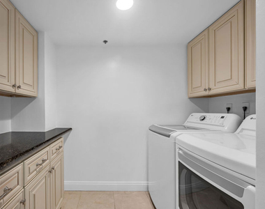 10660 Wilshire Boulevard - Photo Thumbnail 19