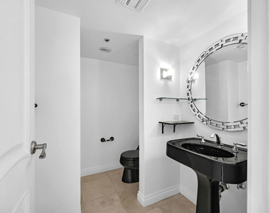10660 Wilshire Boulevard - Photo Thumbnail 20