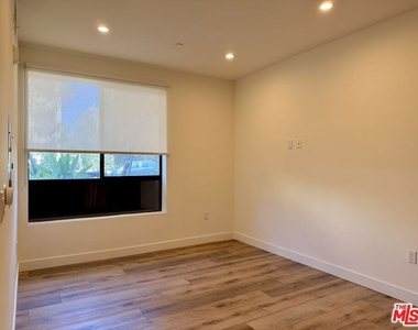 919 Harvard Boulevard - Photo Thumbnail 1