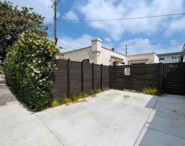 8963 Cadillac Avenue - Photo Thumbnail 8
