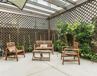 8963 Cadillac Avenue - Photo Thumbnail 7