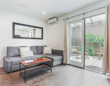 8963 Cadillac Avenue - Photo Thumbnail 2