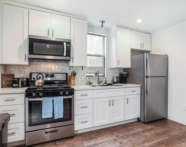 8963 Cadillac Avenue - Photo Thumbnail 1