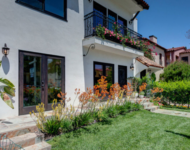 831 S Curson Avenue - Photo Thumbnail 18