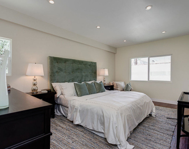 831 S Curson Avenue - Photo Thumbnail 13