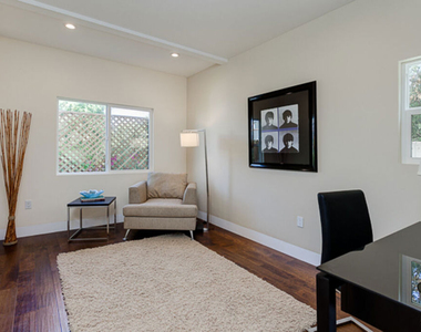 831 S Curson Avenue - Photo Thumbnail 6