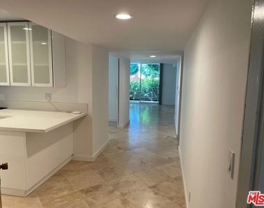 9297 Burton Way - Photo Thumbnail 2