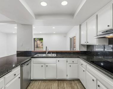 17265 Avenida De La Herradura - Photo Thumbnail 8