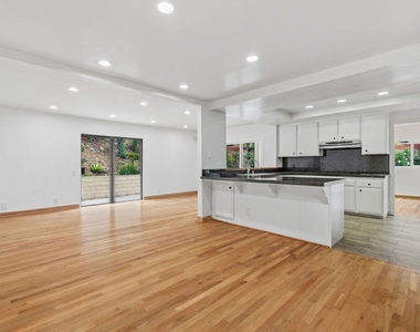 17265 Avenida De La Herradura - Photo Thumbnail 7