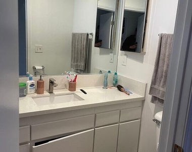 8513 Reading Avenue - Photo Thumbnail 7